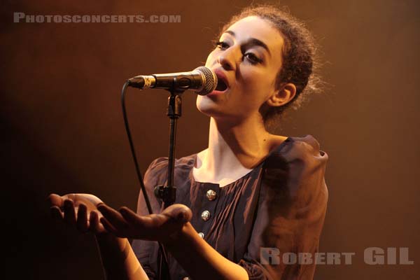 CAMELIA JORDANA - 2011-12-14 - PARIS - La Fleche d'Or - 